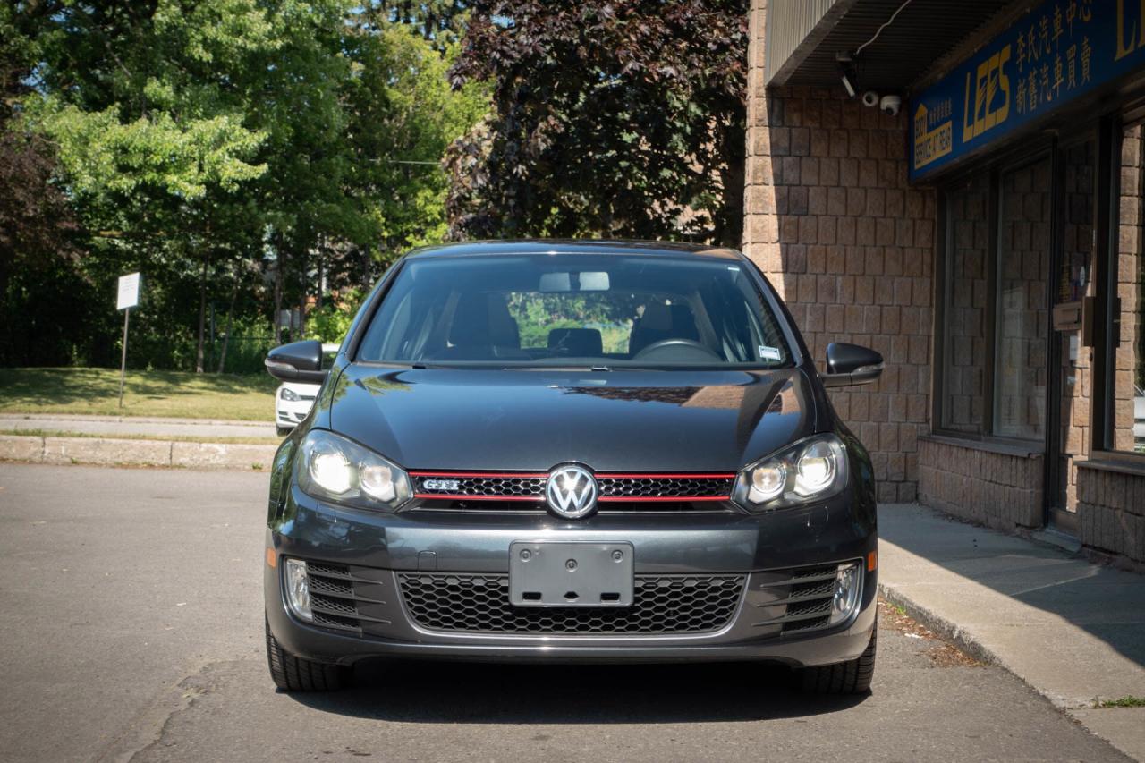 2011 Volkswagen GTI 2.0T Photo