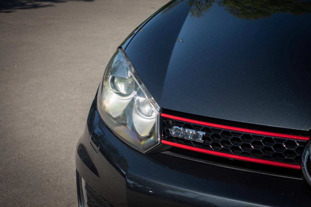 2011 Volkswagen GTI 2.0T Photo