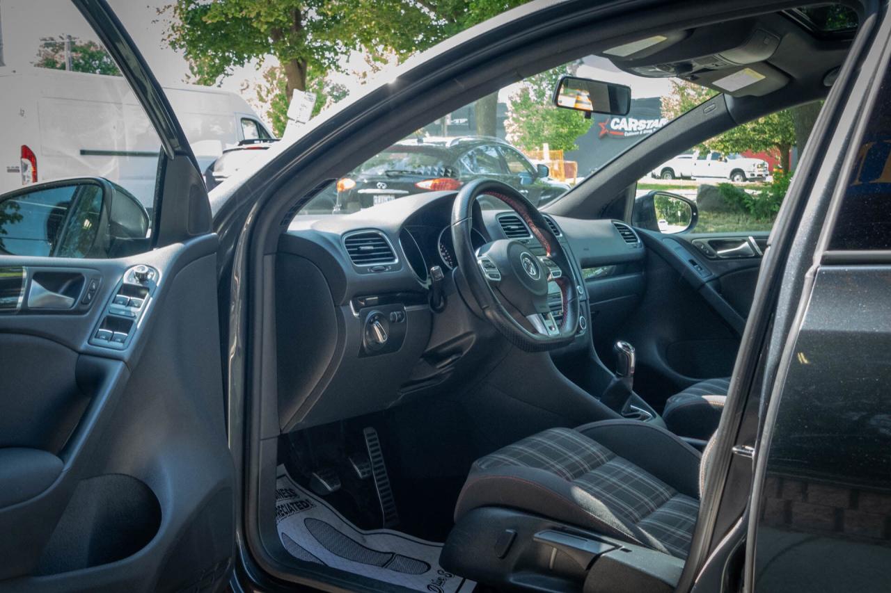 2011 Volkswagen GTI 2.0T Photo