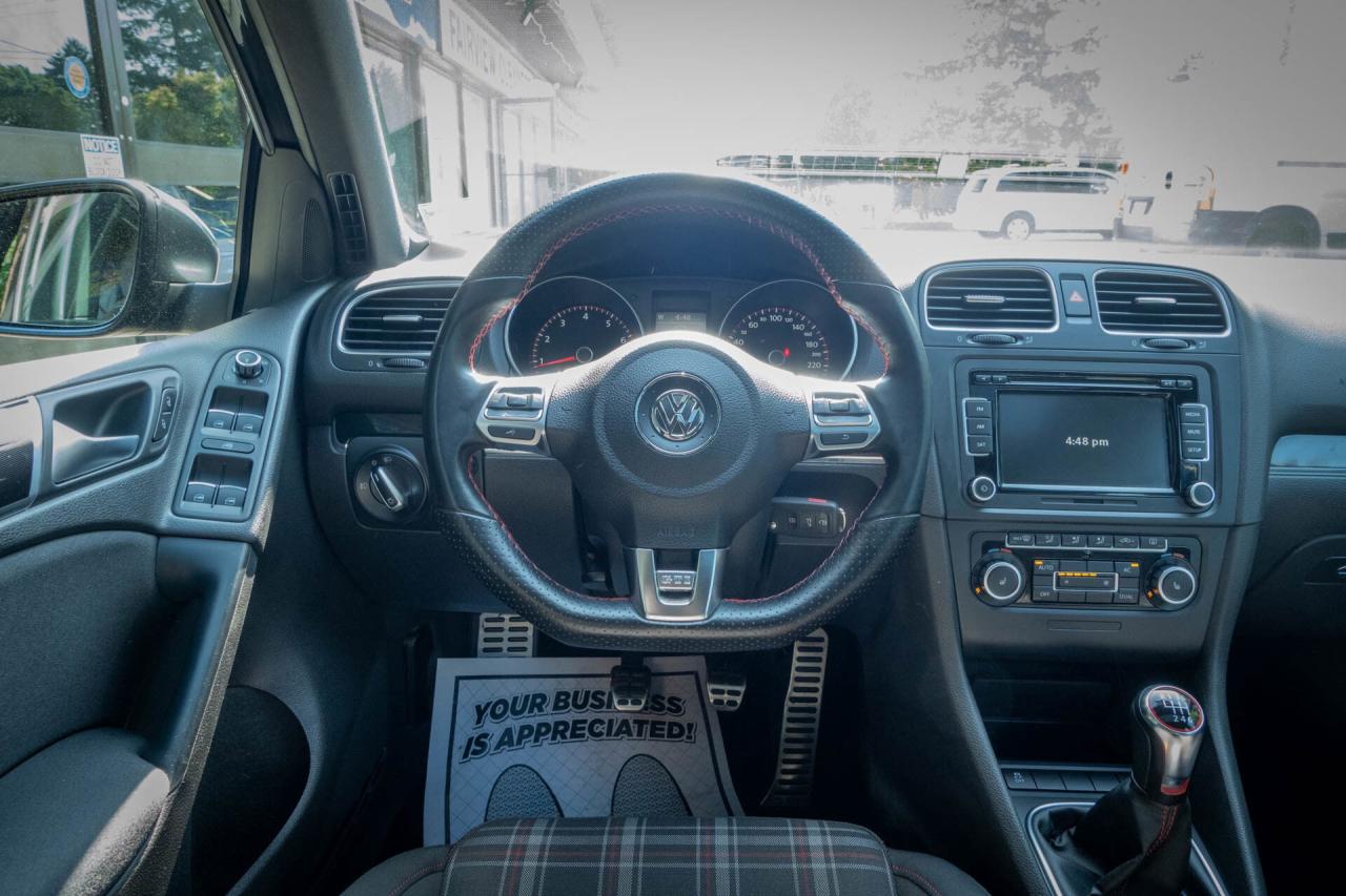 2011 Volkswagen GTI 2.0T Photo