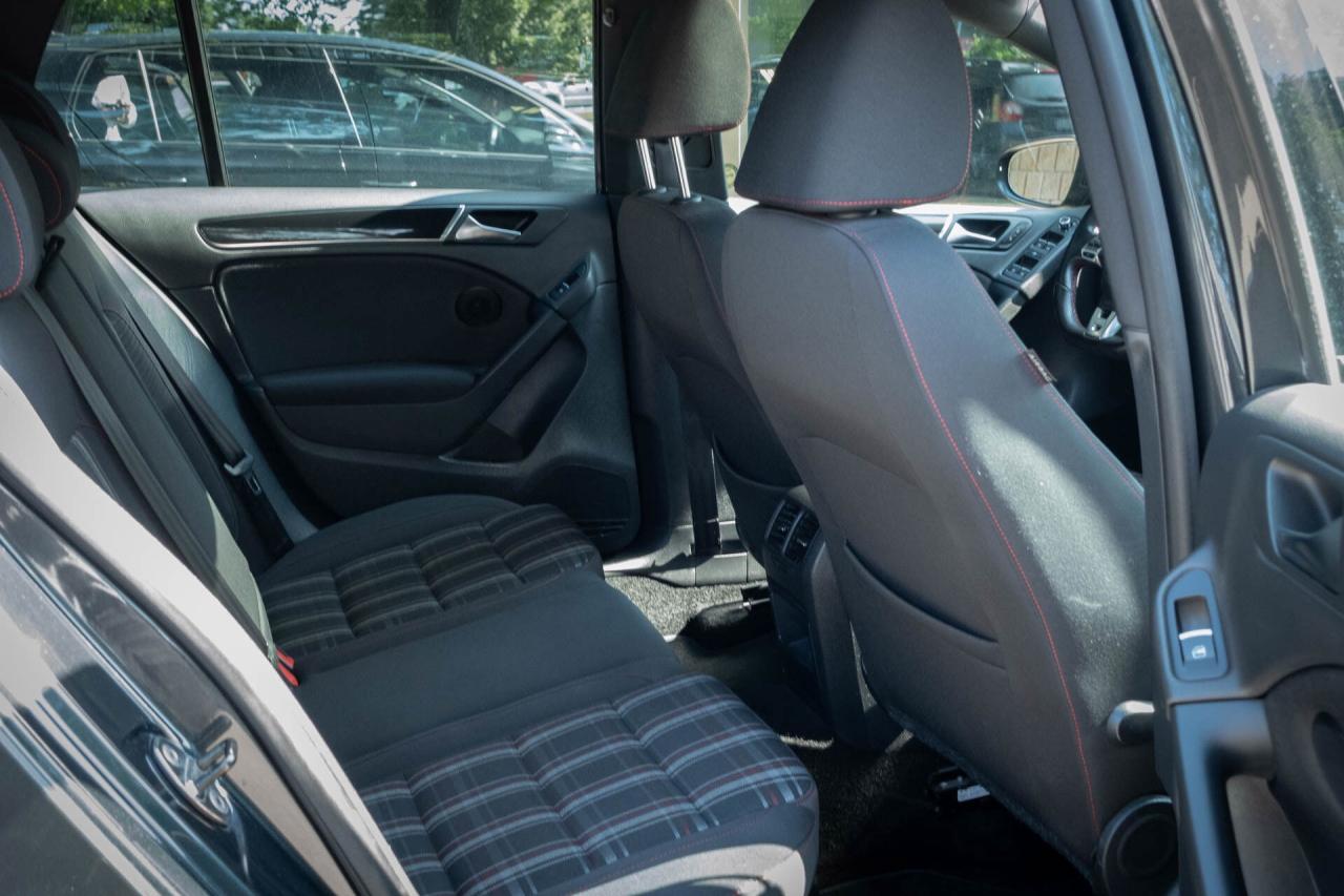 2011 Volkswagen GTI 2.0T Photo