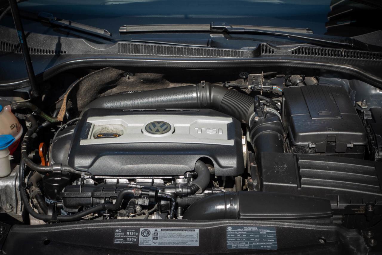 2011 Volkswagen GTI 2.0T Photo