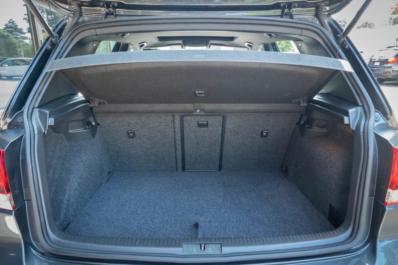 2011 Volkswagen GTI 2.0T Photo