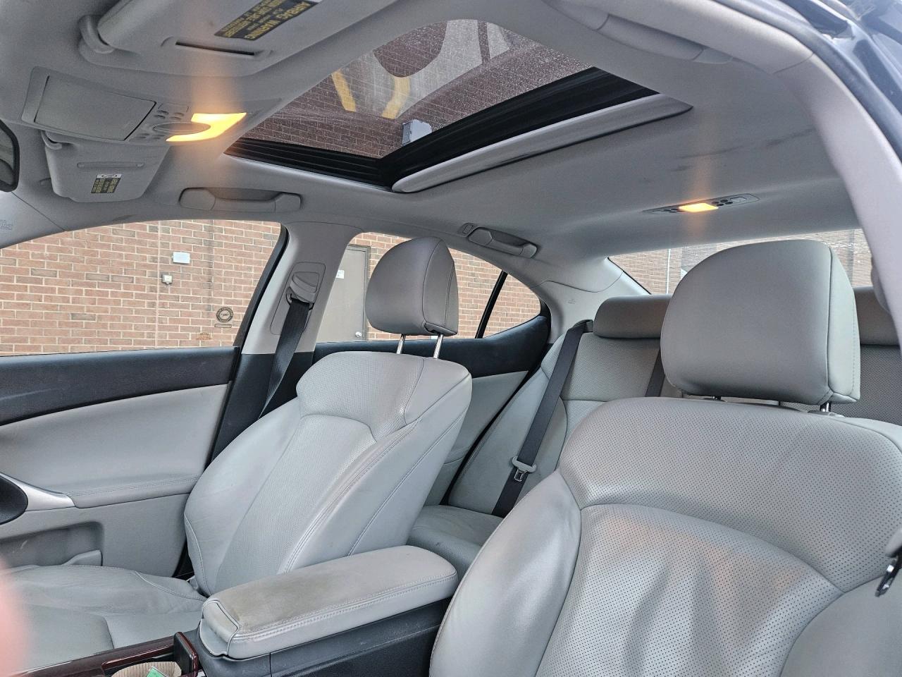 2006 Lexus IS IS350 , ACCIDENT FREE , ONE OWNER Photo