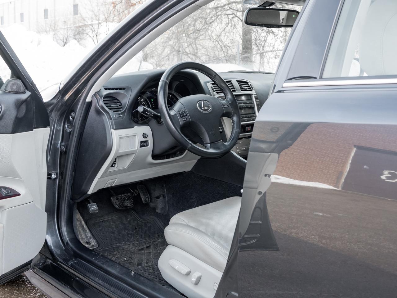 2006 Lexus IS IS350 , ACCIDENT FREE , ONE OWNER Photo