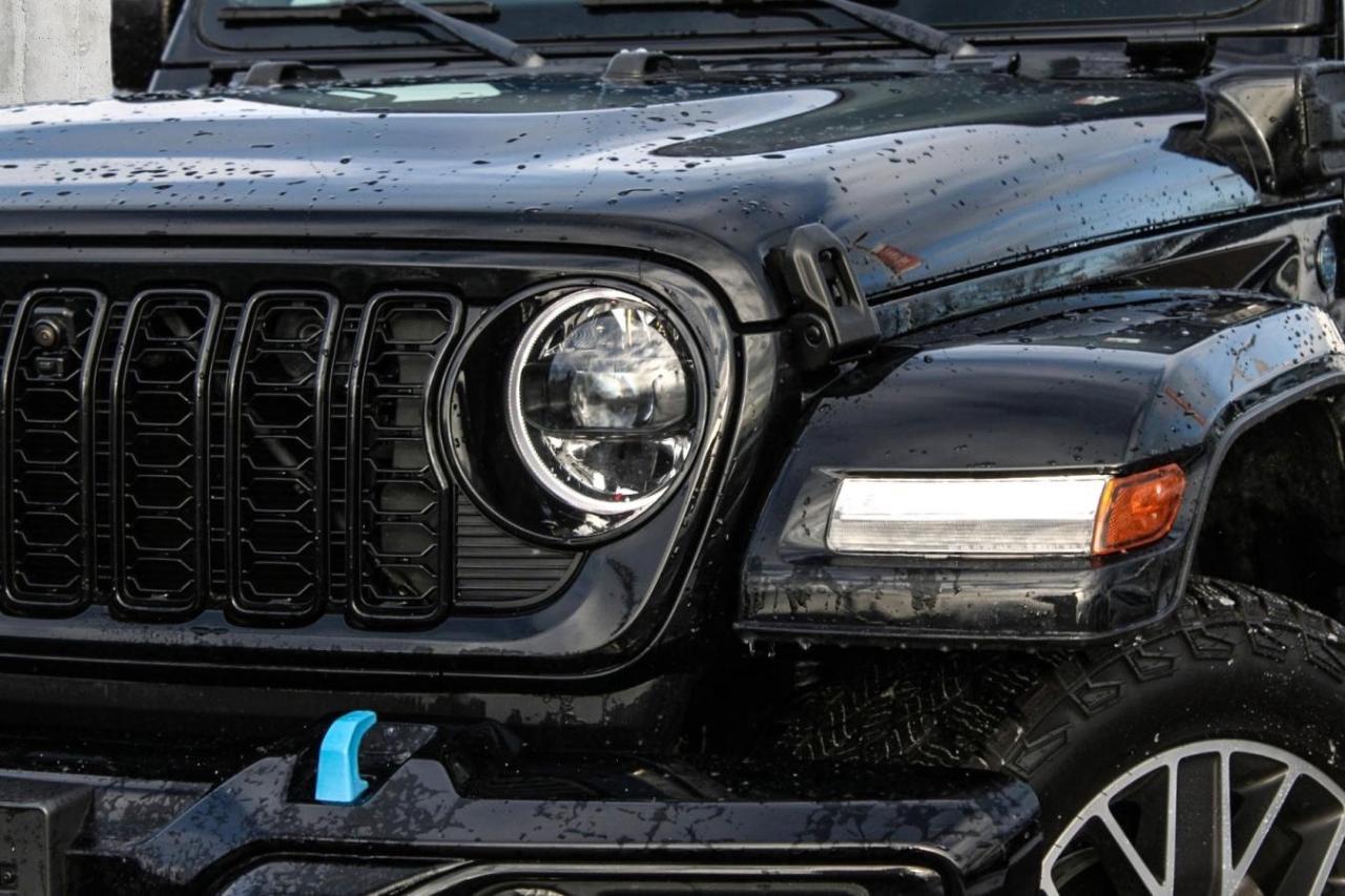 2024 Jeep Wrangler  Photo