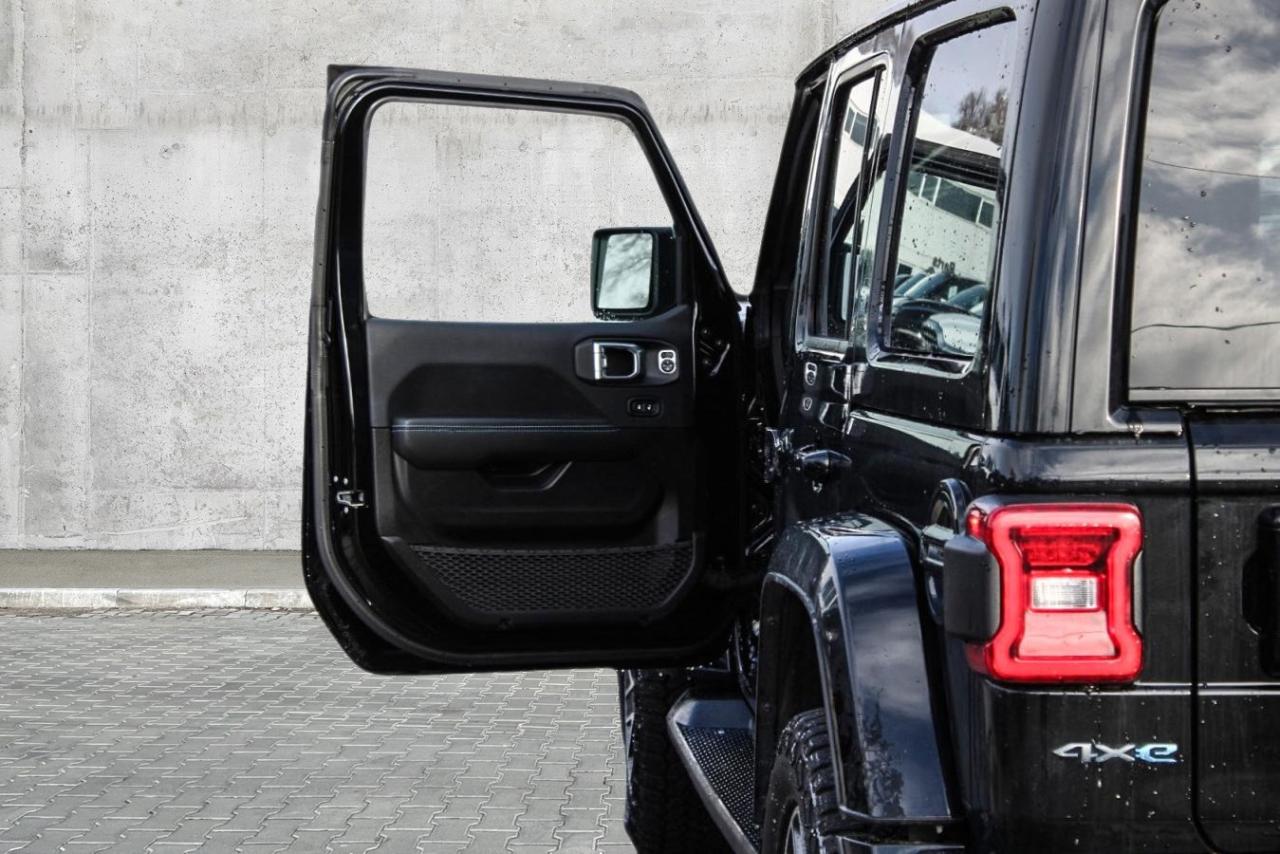 2024 Jeep Wrangler  Photo