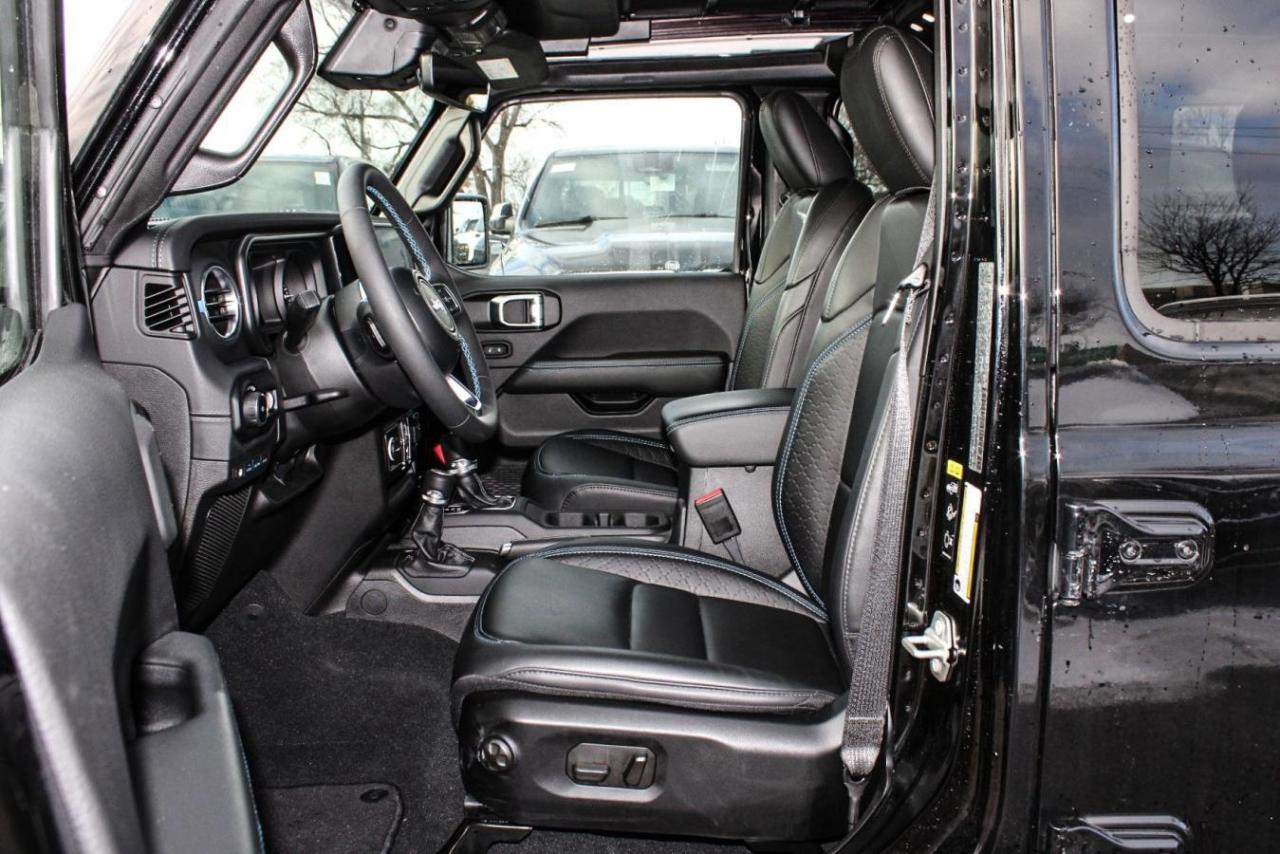 2024 Jeep Wrangler  Photo