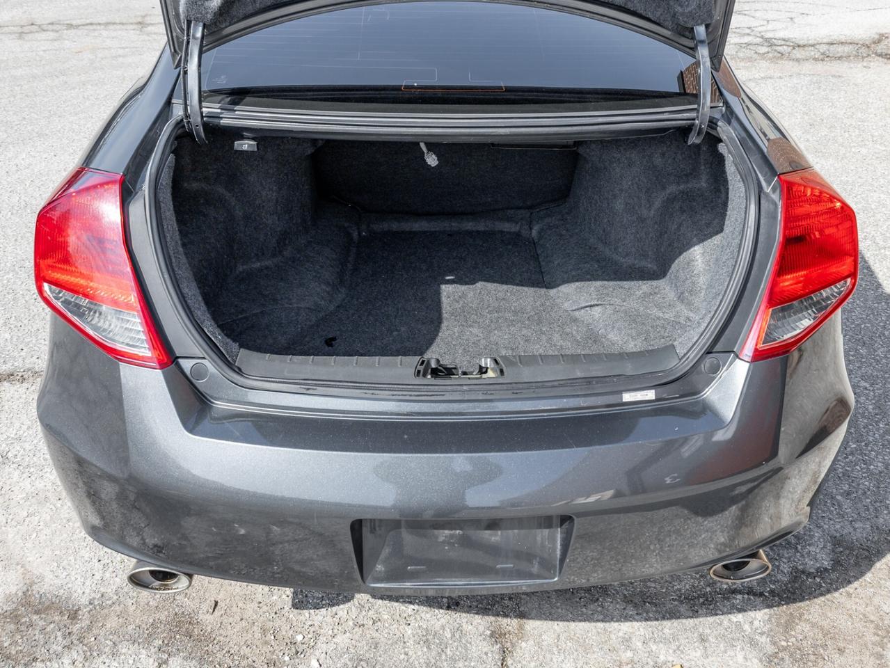 2012 Honda Accord 2dr V6 Auto EX-L w/Navi, NO ACCIDENT Photo