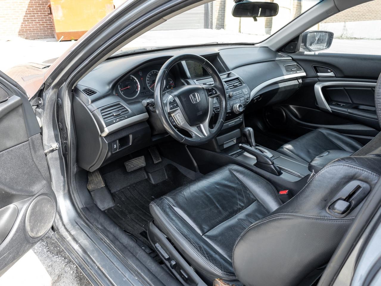 2012 Honda Accord 2dr V6 Auto EX-L w/Navi, NO ACCIDENT Photo