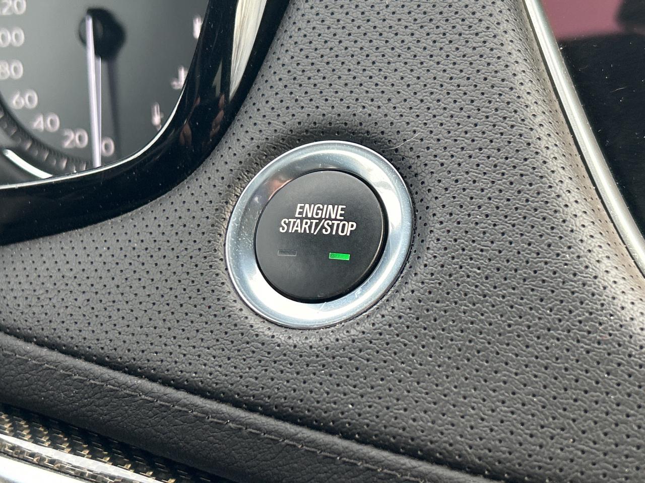 2022 Cadillac XT5 Sport AWD   Pano Roof  Heated Seats/Steering Wheel Photo