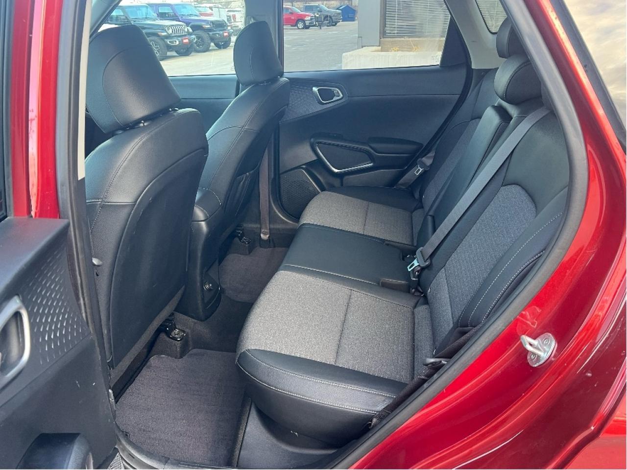 2021 Kia Soul EX+ LOW KMS *SUNROOF *HEATED SEATS *CARPLAY Photo