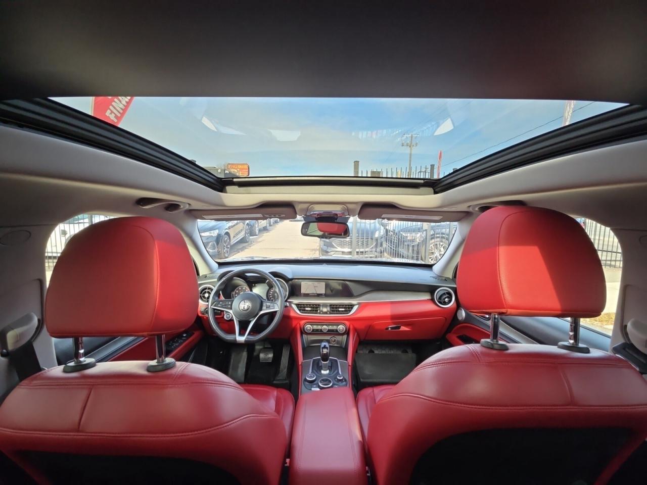 2018 Alfa Romeo Stelvio Ti AWD *RED INTERIOR / NAVIGATION / CAMERA / PANOR Photo