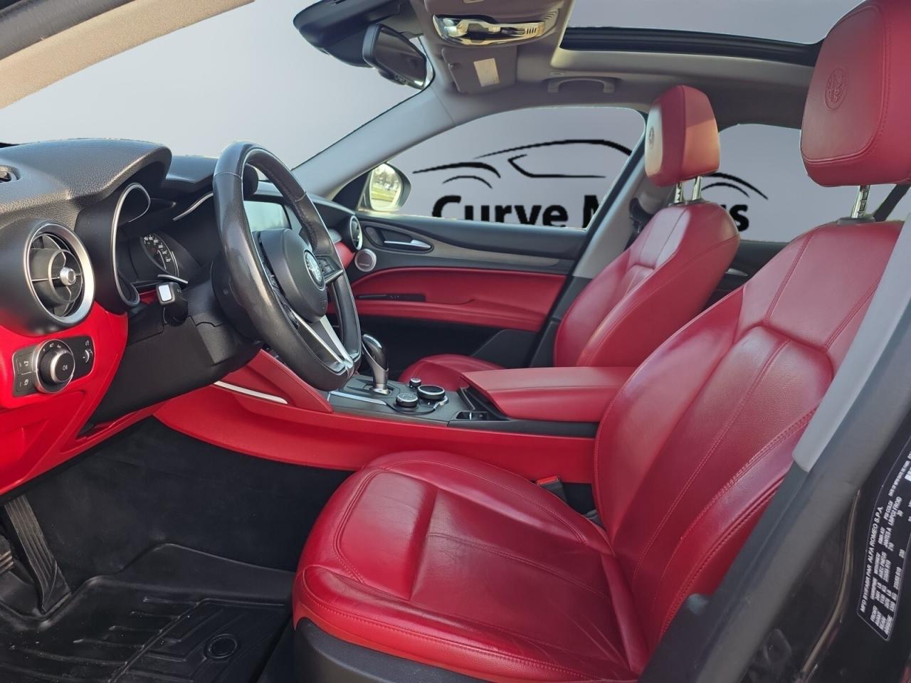 2018 Alfa Romeo Stelvio Ti AWD *RED INTERIOR / NAVIGATION / CAMERA / PANOR Photo