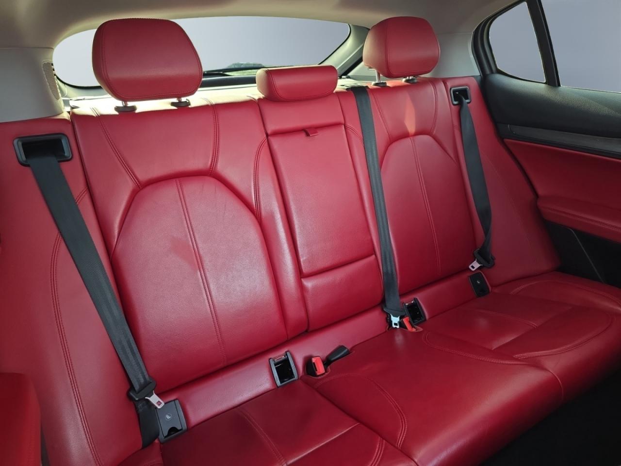 2018 Alfa Romeo Stelvio Ti AWD *RED INTERIOR / NAVIGATION / CAMERA / PANOR Photo