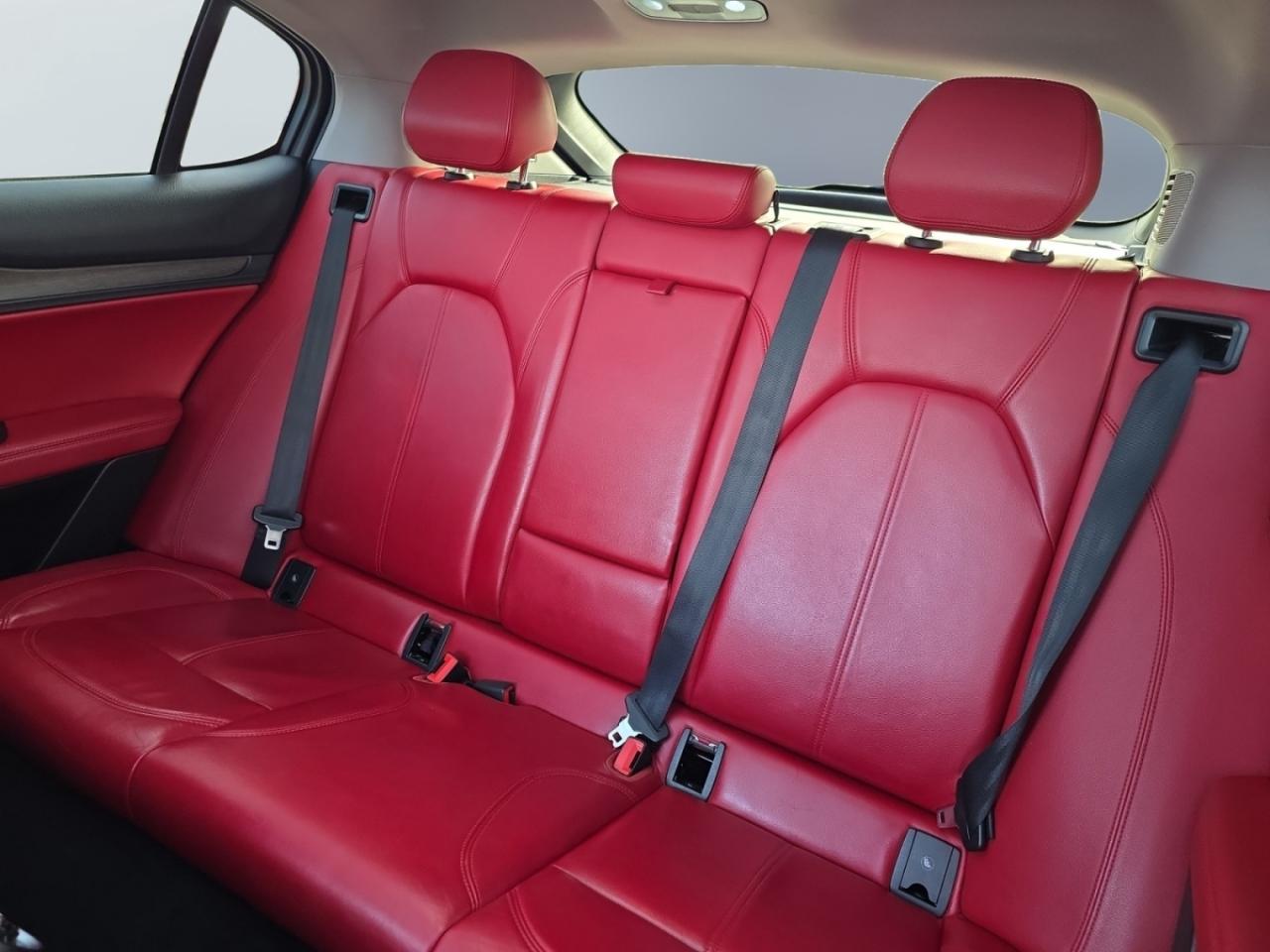 2018 Alfa Romeo Stelvio Ti AWD *RED INTERIOR / NAVIGATION / CAMERA / PANOR Photo