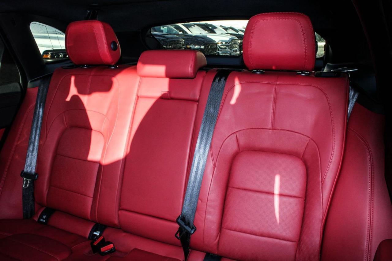 2021 Jaguar F-PACE P400 R-Dynamic S Auto Photo