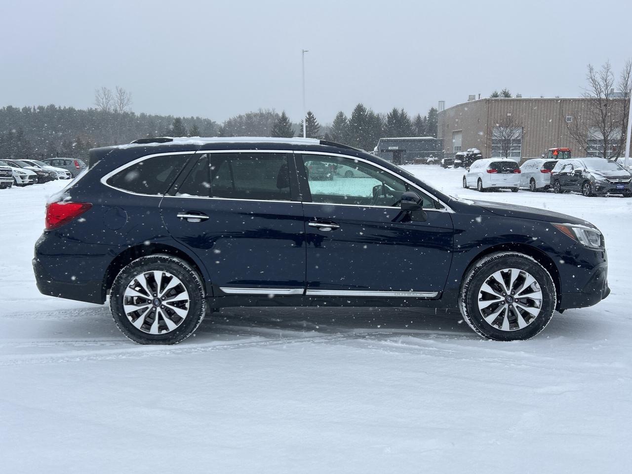 2018 Subaru Outback 3.6R Premier w/EyeSight   Nav.   Sunroof   Leather Photo2