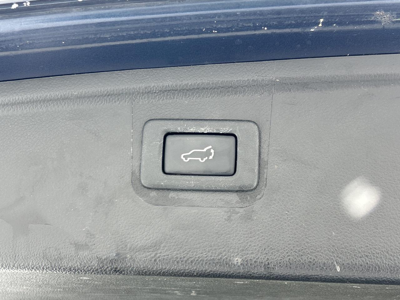 2018 Subaru Outback 3.6R Premier w/EyeSight   Nav.   Sunroof   Leather Photo