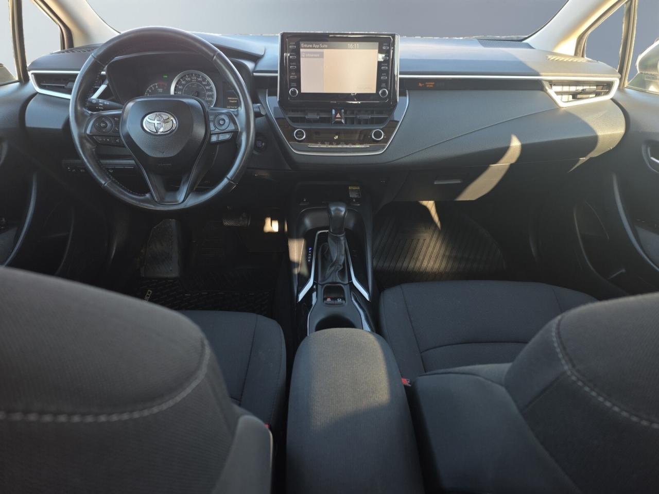 2020 Toyota Corolla LE * NO ACCIDENTS / SUNROOF / CAMERA / BLIND SPOT Photo