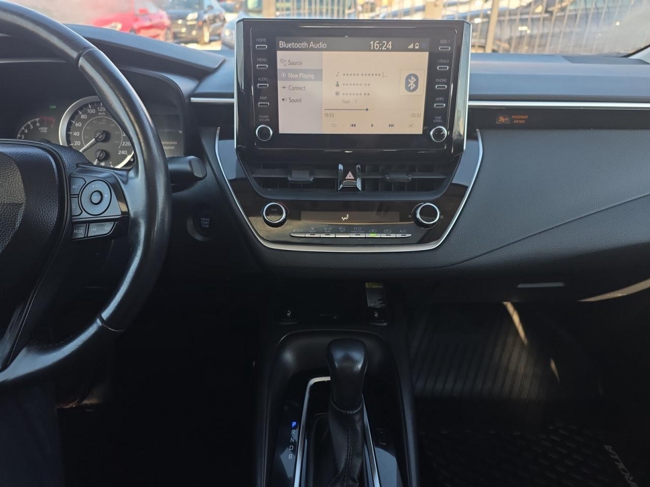 2020 Toyota Corolla LE * NO ACCIDENTS / SUNROOF / CAMERA / BLIND SPOT Photo