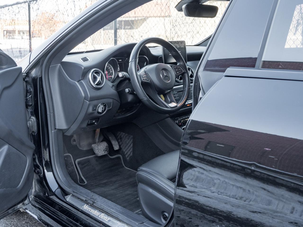2019 Mercedes-Benz CLA-Class CLA 250 4MATIC Coupe, PANO SUNROOF Photo