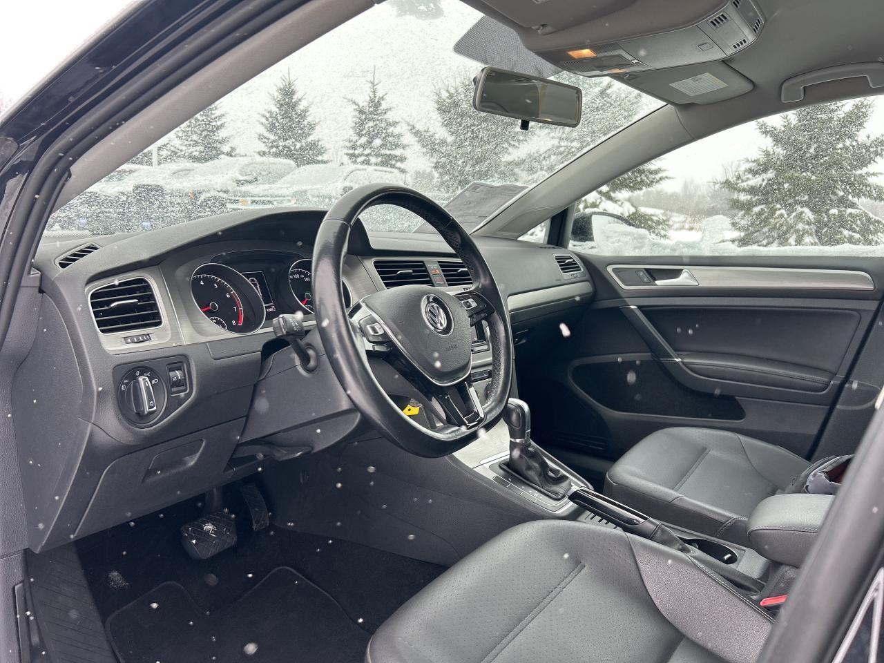 2015 Volkswagen Golf 1.8 TSI Comfortline   Leather   Heated Seats Photo