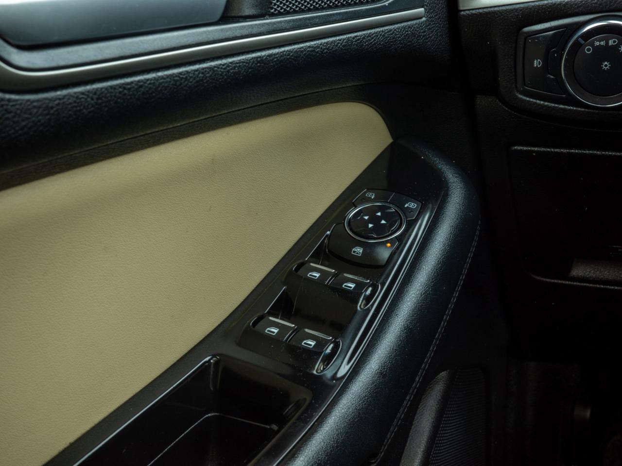 2019 Ford Edge SEL - Power Liftgate Heated Mirrors Photo