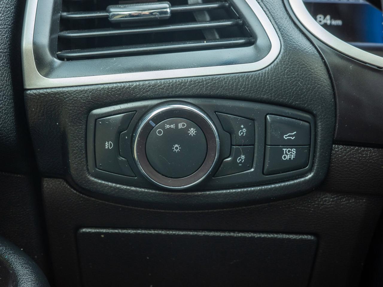 2019 Ford Edge SEL - Power Liftgate Heated Mirrors Photo