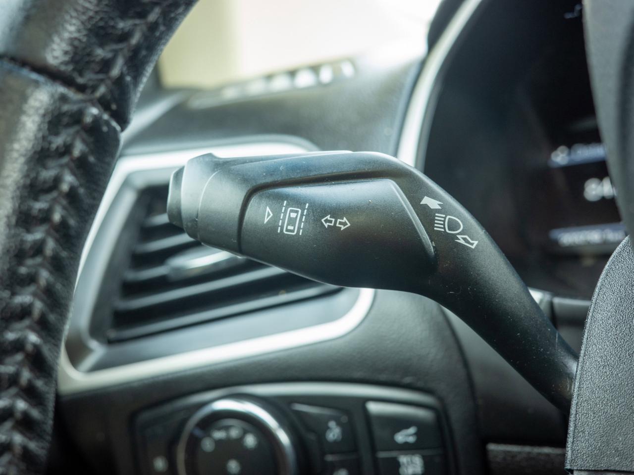 2019 Ford Edge SEL - Power Liftgate   Heated Mirrors Photo