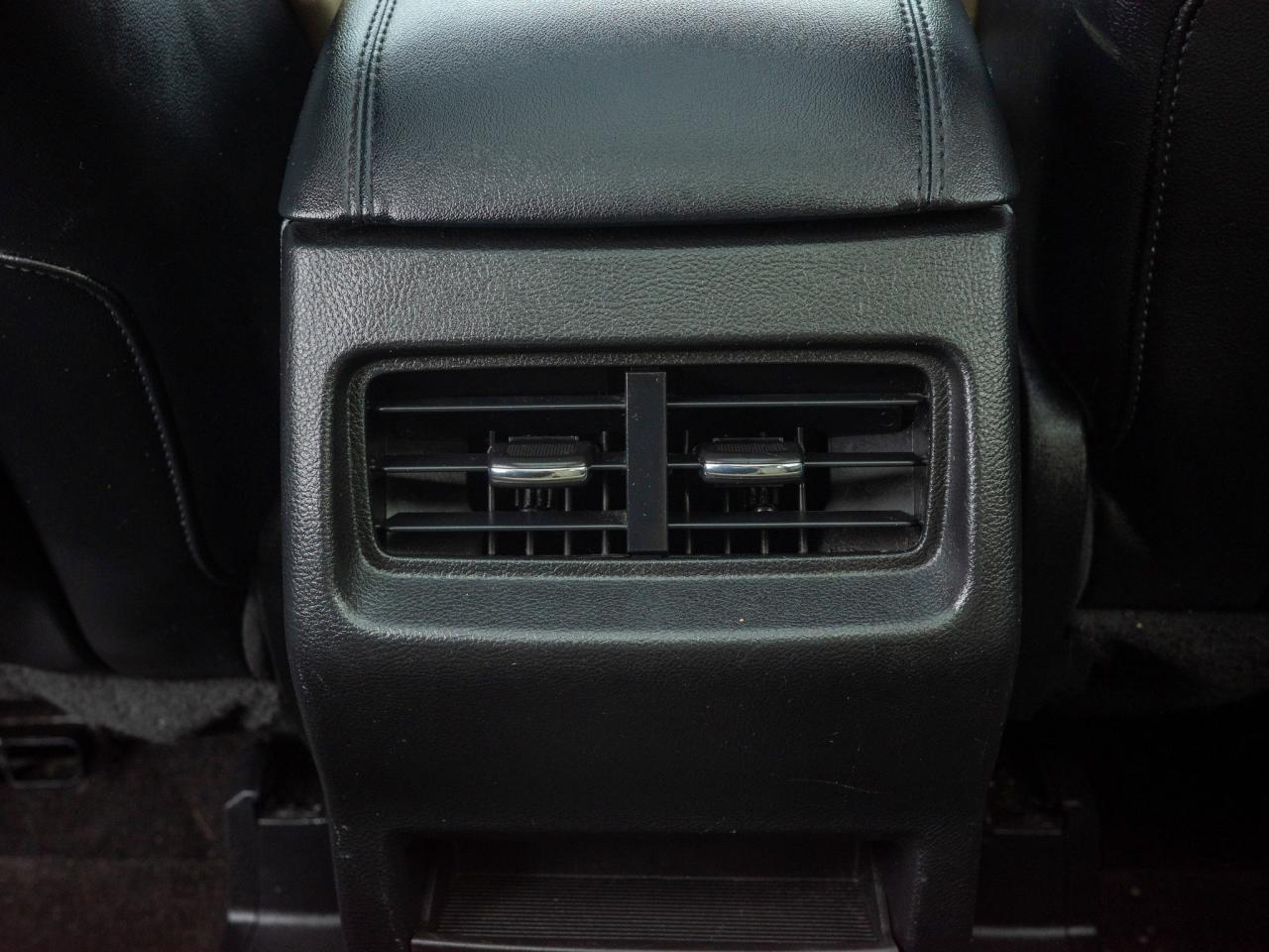 2019 Ford Edge SEL - Power Liftgate   Heated Mirrors Photo