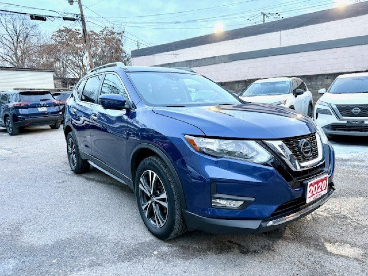 2020 Nissan Rogue SV TECH AWD, NAVI, AROUND VIEW, PANO ROOF, ALLOYS Photo