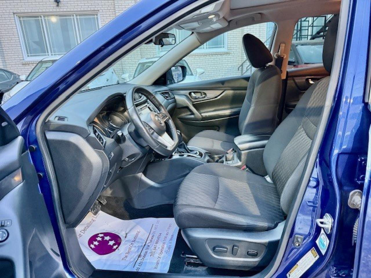 2020 Nissan Rogue SV TECH AWD, NAVI, AROUND VIEW, PANO ROOF, ALLOYS Photo