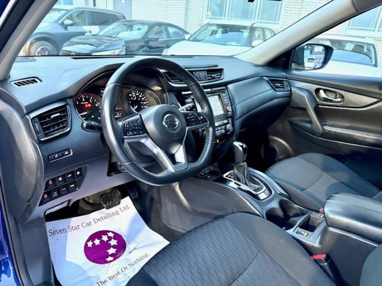 2020 Nissan Rogue SV TECH AWD, NAVI, AROUND VIEW, PANO ROOF, ALLOYS Photo