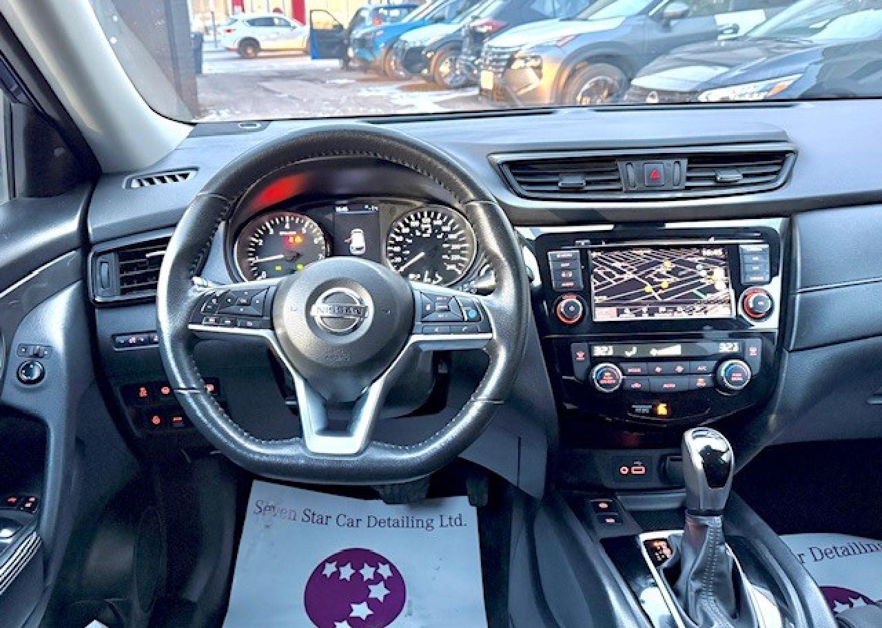 2020 Nissan Rogue SV TECH AWD, NAVI, AROUND VIEW, PANO ROOF, ALLOYS Photo