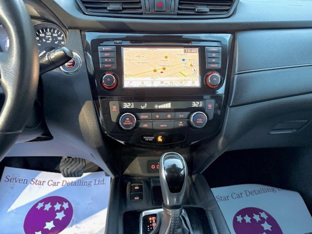 2020 Nissan Rogue SV TECH AWD, NAVI, AROUND VIEW, PANO ROOF, ALLOYS Photo