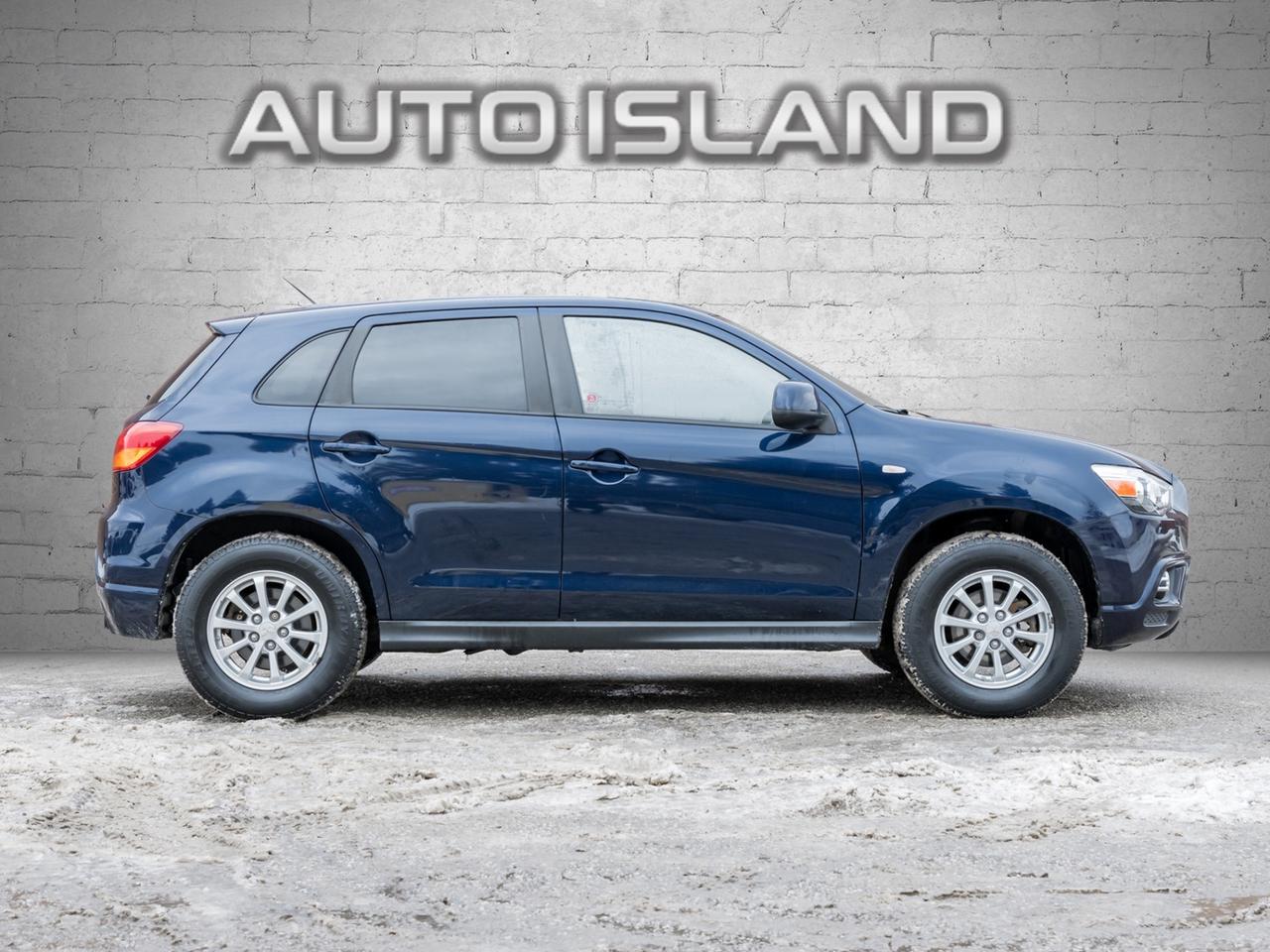 2011 Mitsubishi RVR 4WD  CVT SE, NO ACCIDENT, ONE OWNER , DEALER SERVI Photo