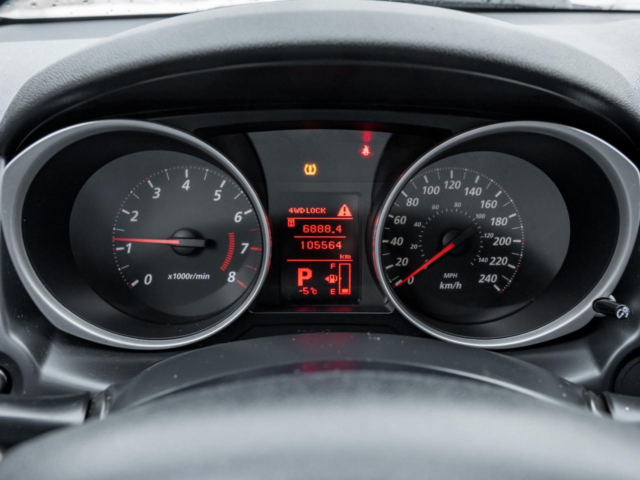 2011 Mitsubishi RVR 4WD  CVT SE, NO ACCIDENT, ONE OWNER , DEALER SERVI Photo