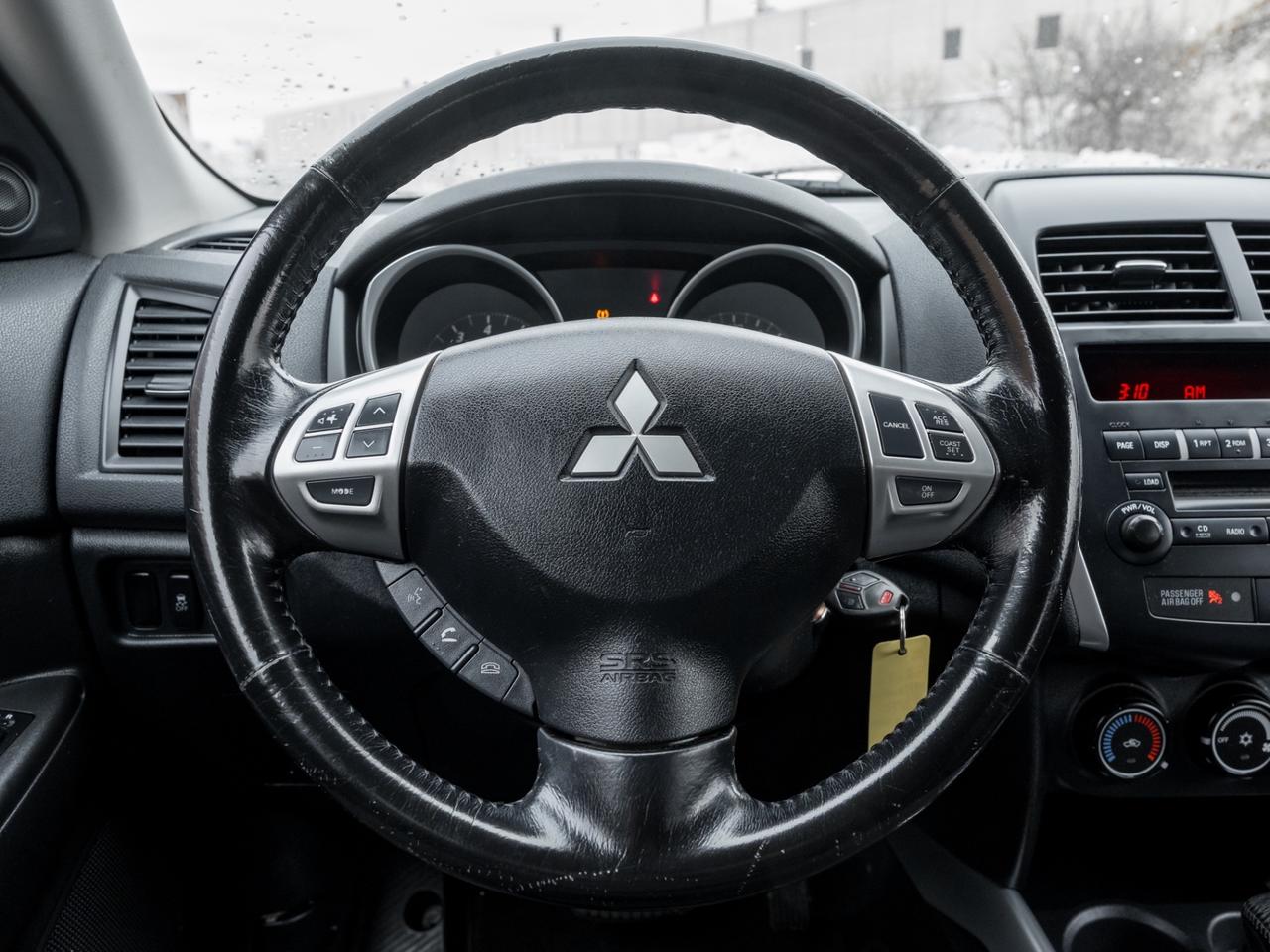 2011 Mitsubishi RVR 4WD  CVT SE, NO ACCIDENT, ONE OWNER , DEALER SERVI Photo