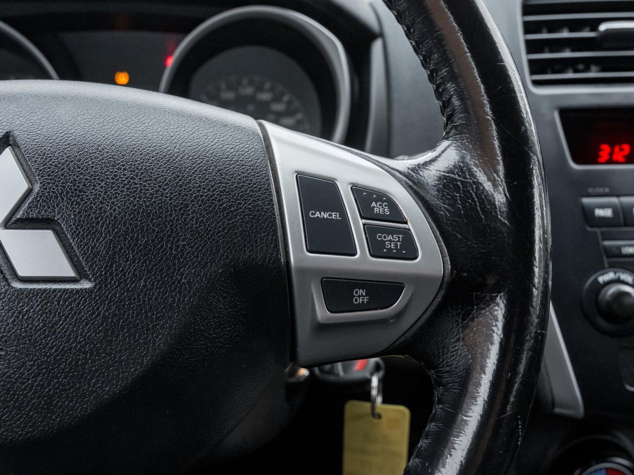 2011 Mitsubishi RVR 4WD  CVT SE, NO ACCIDENT, ONE OWNER , DEALER SERVI Photo