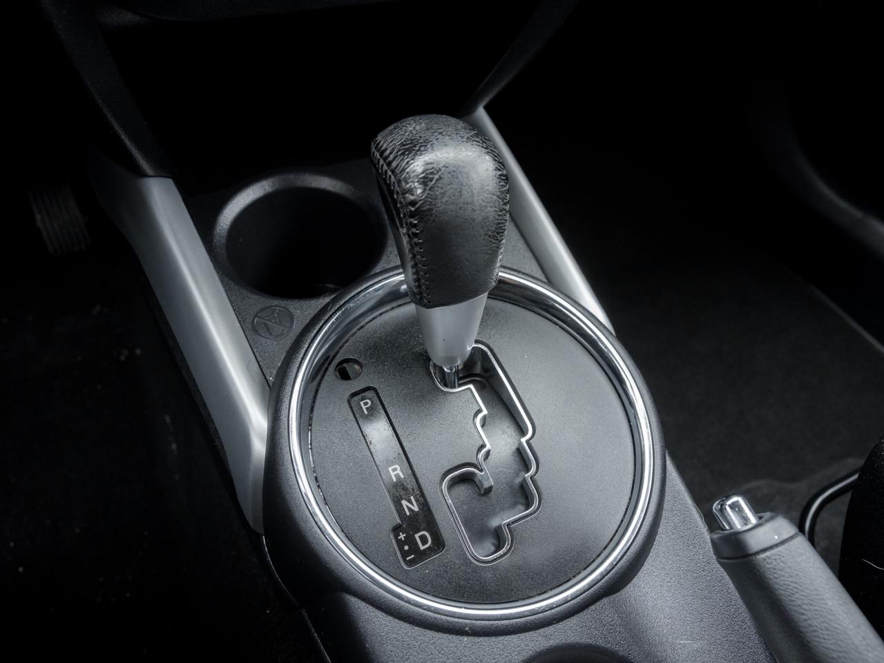 2011 Mitsubishi RVR 4WD  CVT SE, NO ACCIDENT, ONE OWNER , DEALER SERVI Photo