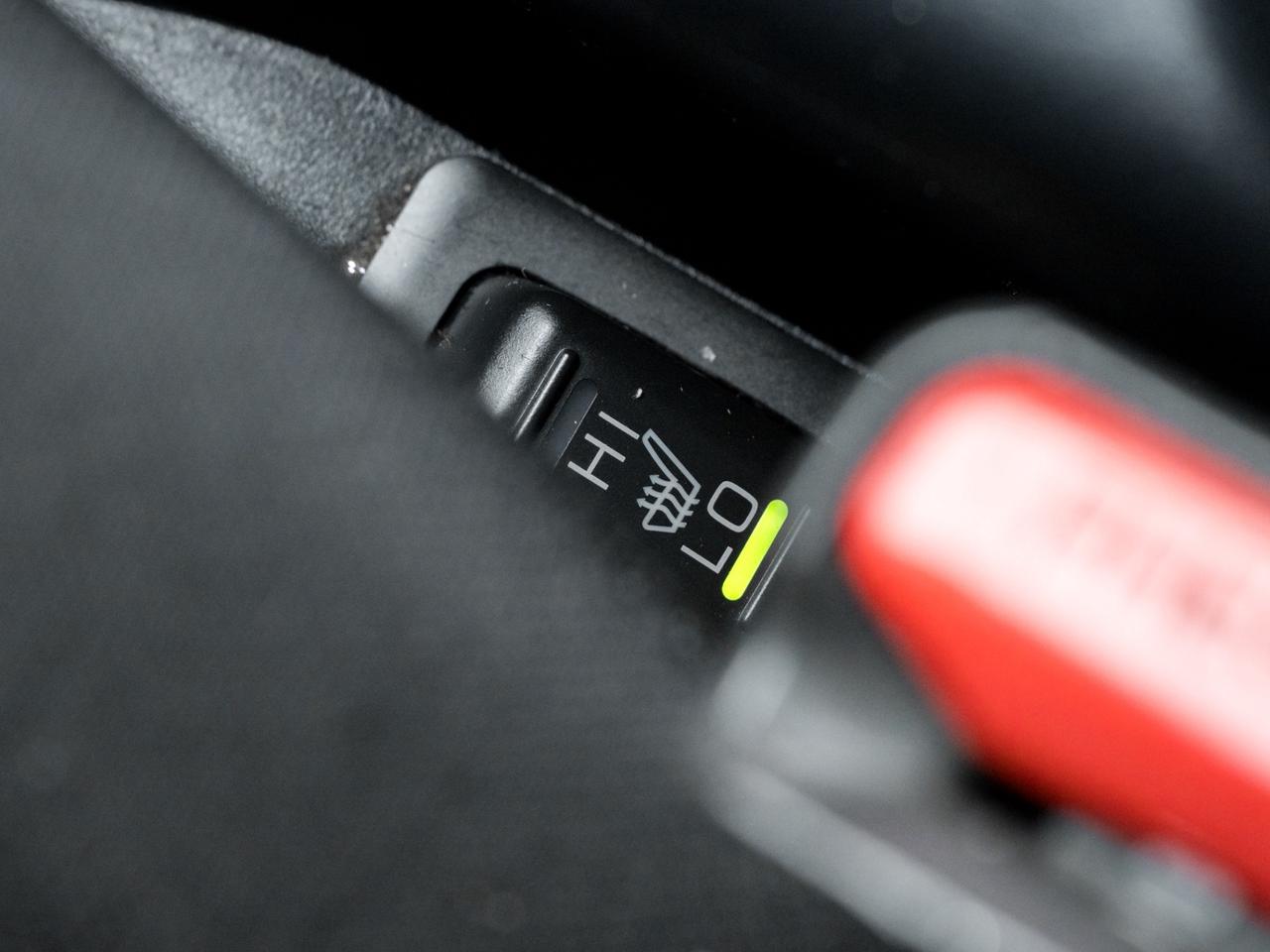 2011 Mitsubishi RVR 4WD  CVT SE, NO ACCIDENT, ONE OWNER , DEALER SERVI Photo