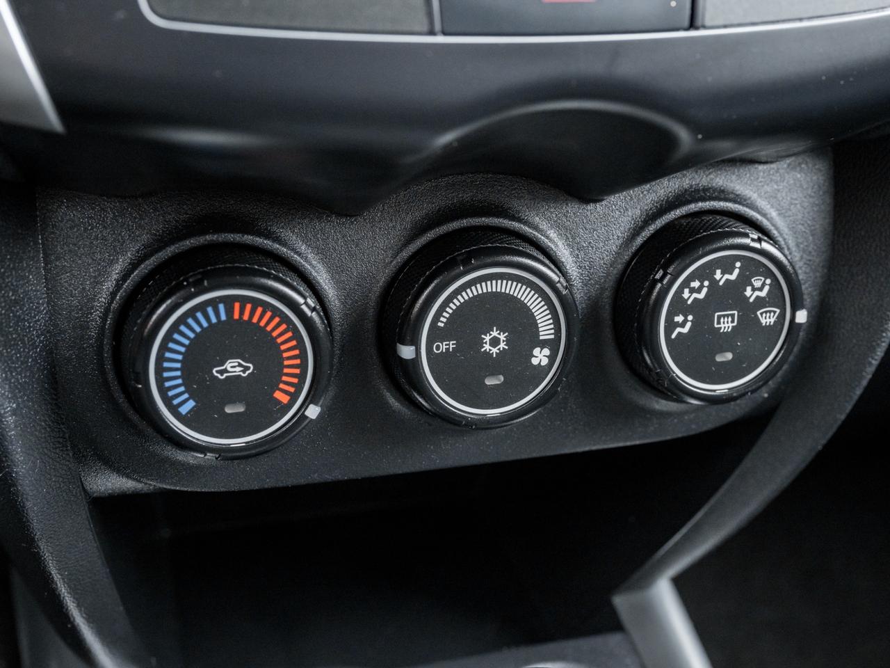 2011 Mitsubishi RVR 4WD  CVT SE, NO ACCIDENT, ONE OWNER , DEALER SERVI Photo