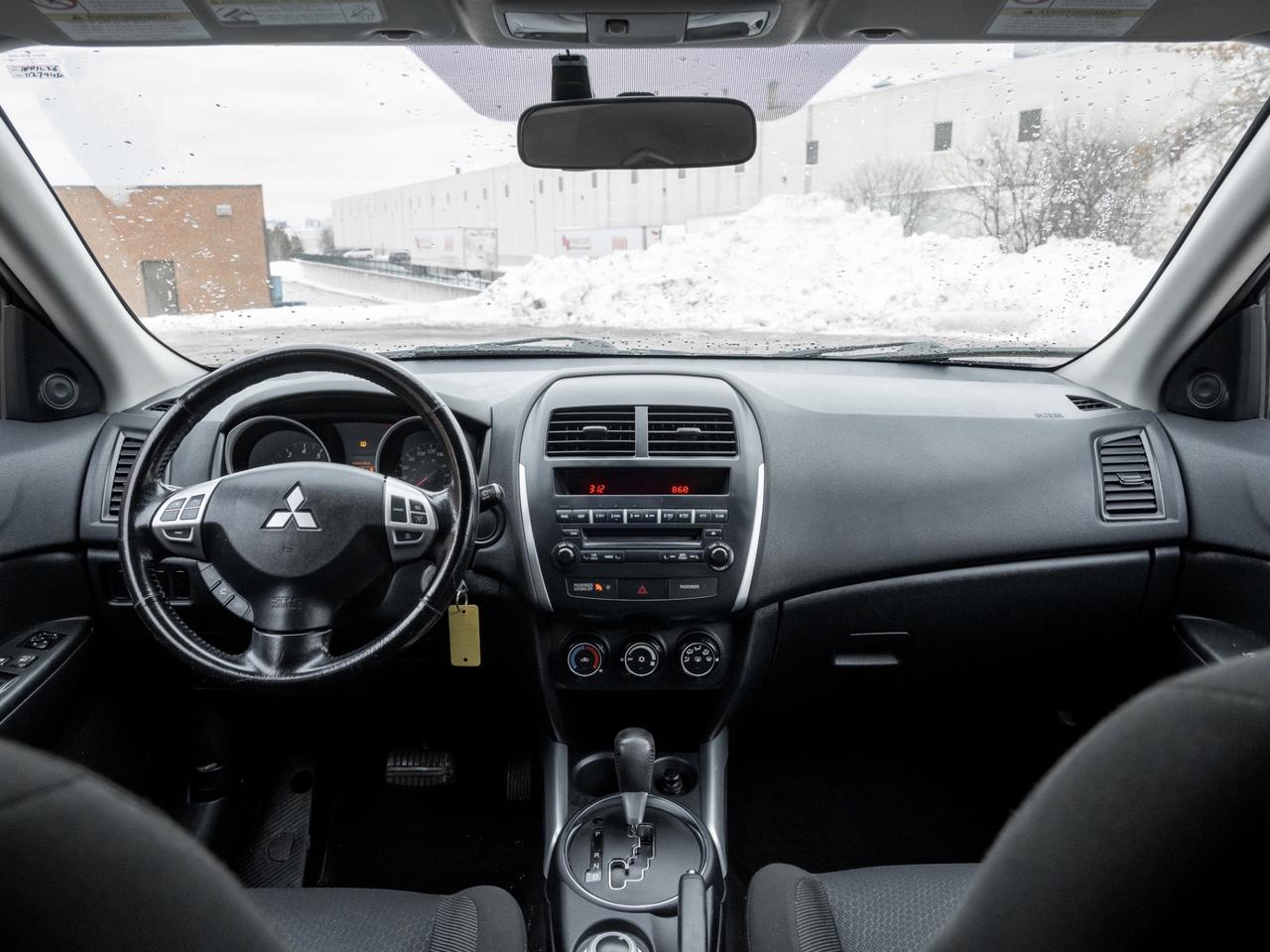 2011 Mitsubishi RVR 4WD  CVT SE, NO ACCIDENT, ONE OWNER , DEALER SERVI Photo