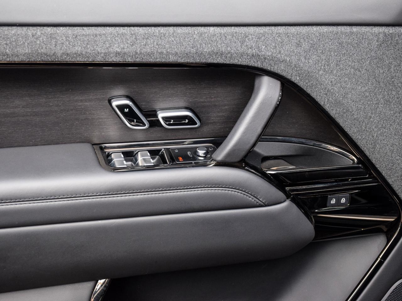 2023 Land Rover Range Rover Sport Dynamic SE Photo