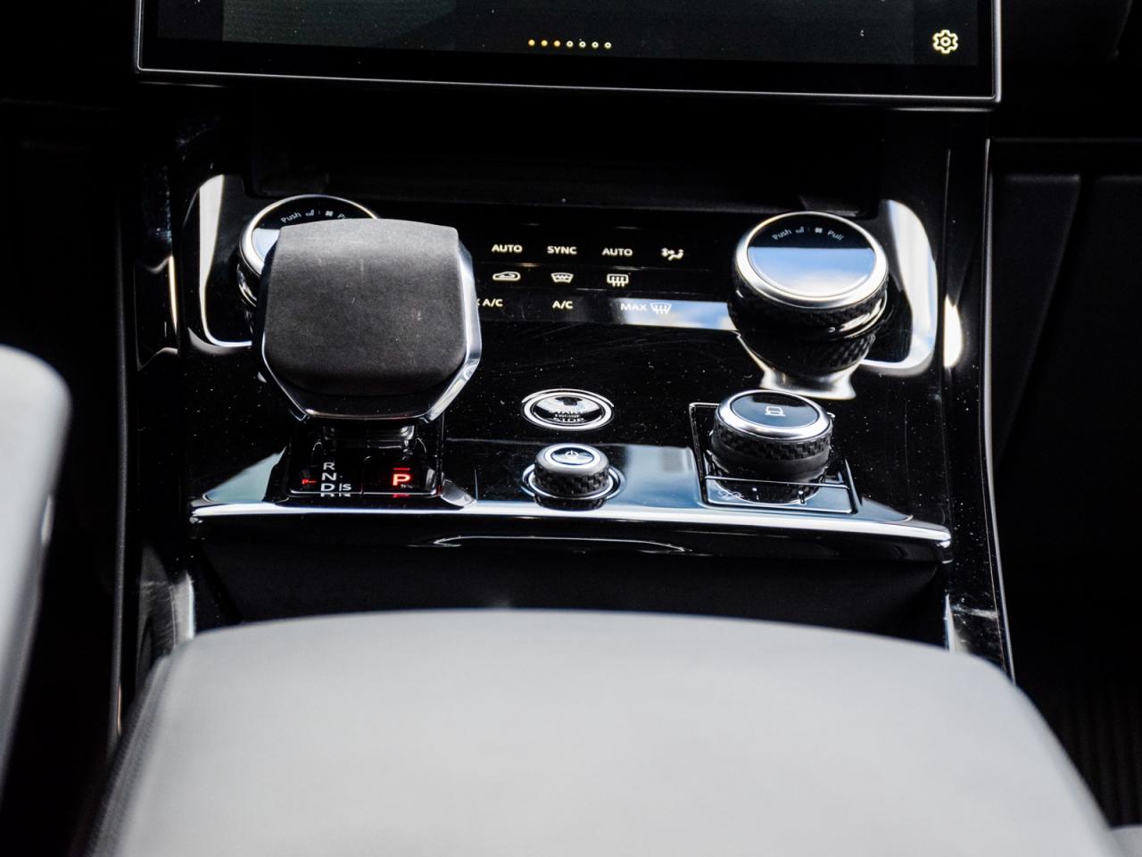 2023 Land Rover Range Rover Sport DYNAMIC SE BLACK PACK 22's COOLED SEATS Photo