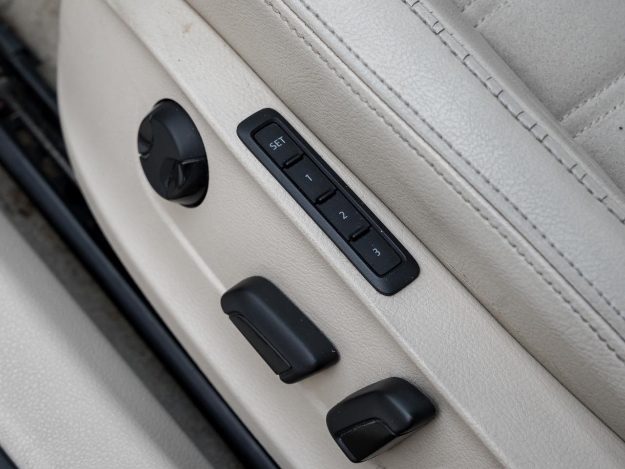 2014 Volkswagen Passat 1.8 TSI  Highline, NAVI, CAMERA, LEATHER, SUNROOF Photo