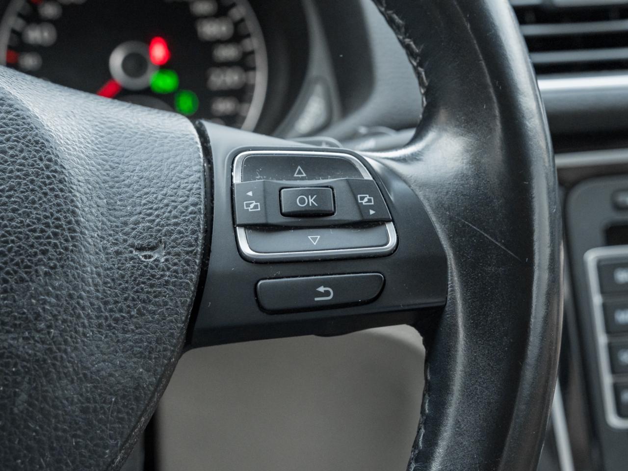 2014 Volkswagen Passat 1.8 TSI  Highline, NAVI, CAMERA, LEATHER, SUNROOF Photo