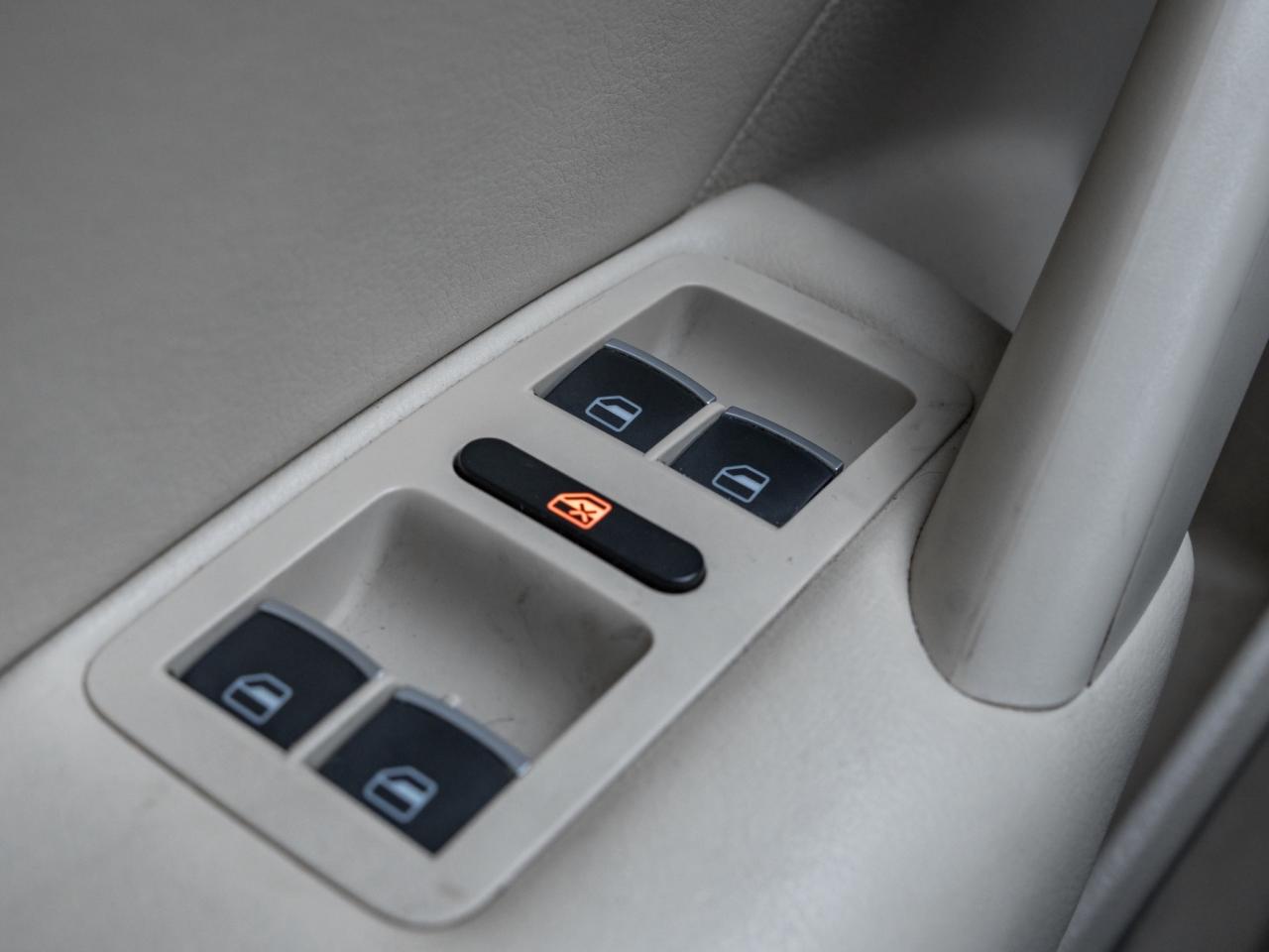 2014 Volkswagen Passat 1.8 TSI  Highline, NAVI, CAMERA, LEATHER, SUNROOF Photo