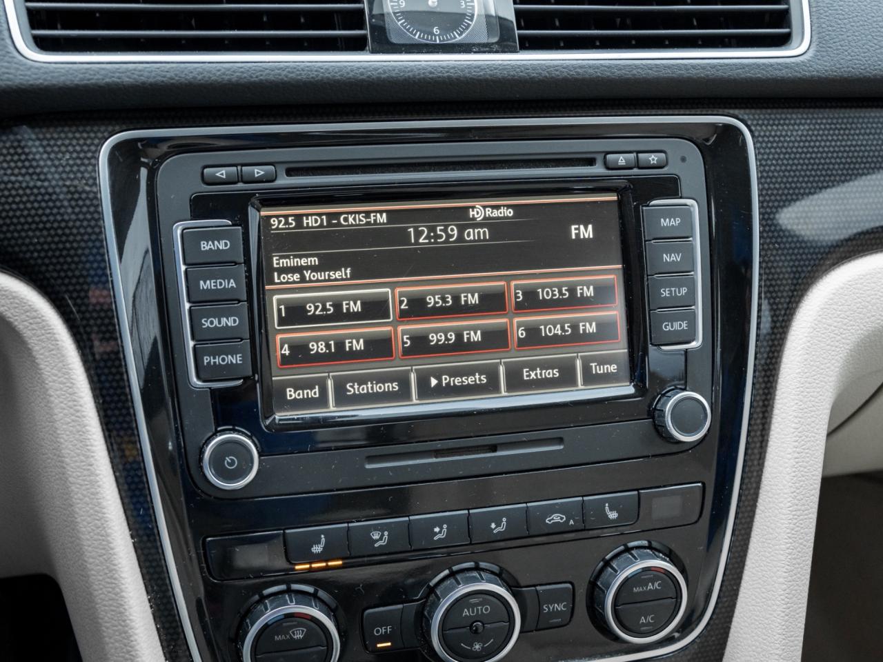 2014 Volkswagen Passat 1.8 TSI  Highline, NAVI, CAMERA, LEATHER, SUNROOF Photo